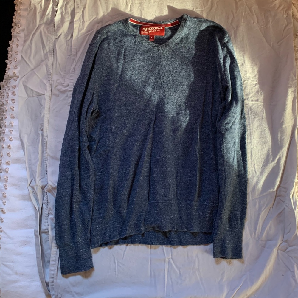 Men’s Arizona sweater. Size M.